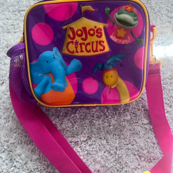 Vintage Jojo's Circus Lunch Box from the early 2000's (RARE) - Picture 2 of 4